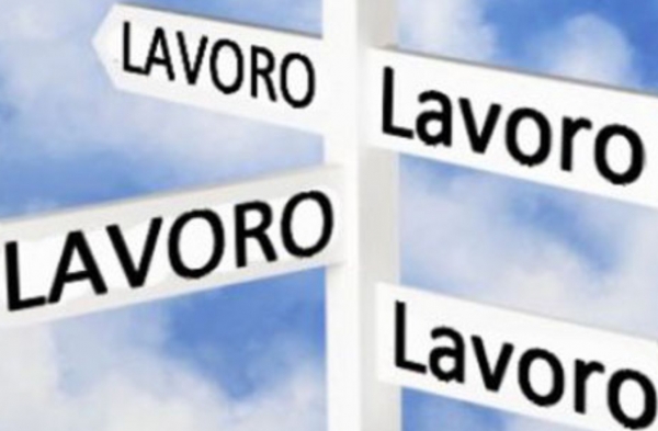 SERVE LAVORO. SE NON SI ASSUME NEL PUBBLICO É LA FINE